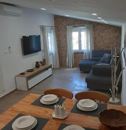 Sky&bay Apartment