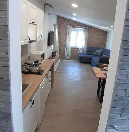 Sky&bay Apartment *