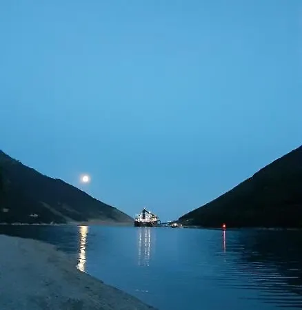 Sky&bay Plomin